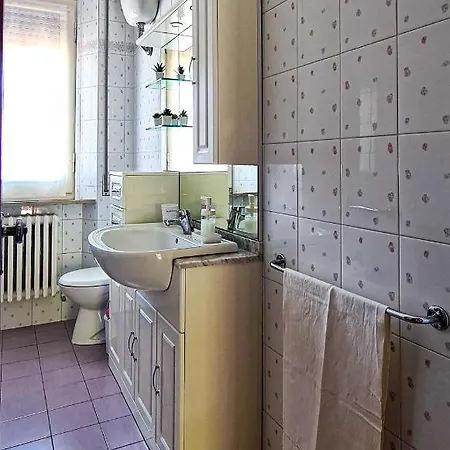 Casa Vacanze Mirella 卡梅拉诺