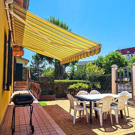 Casa Vacanze Mirella 아파트 카메라노